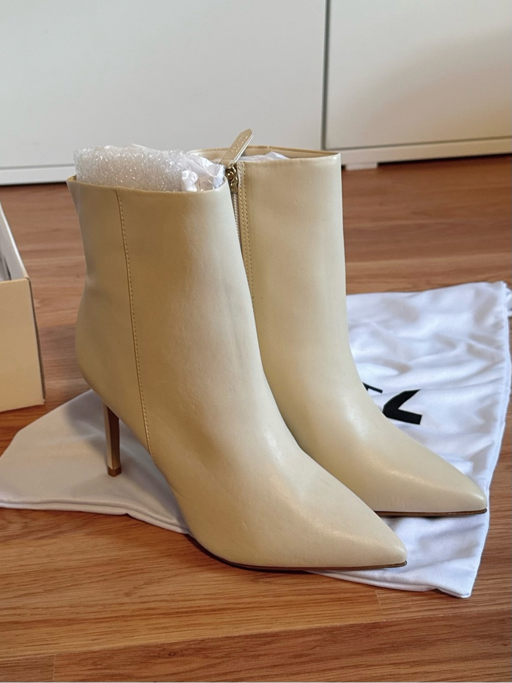 Schutz Mikki Booties